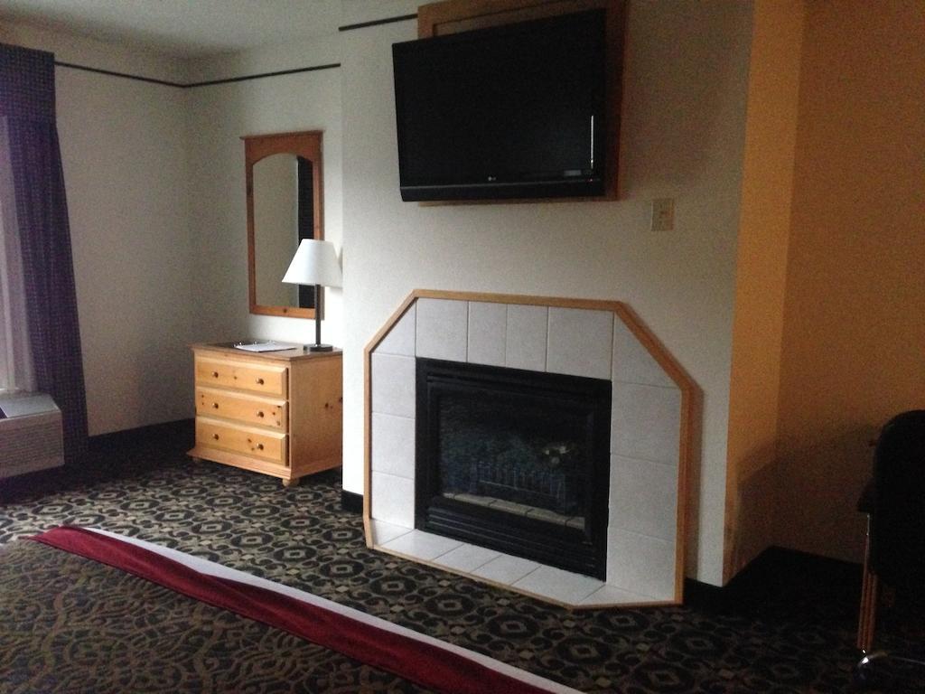 Quality Inn & Suites Boone - University Area Room photo