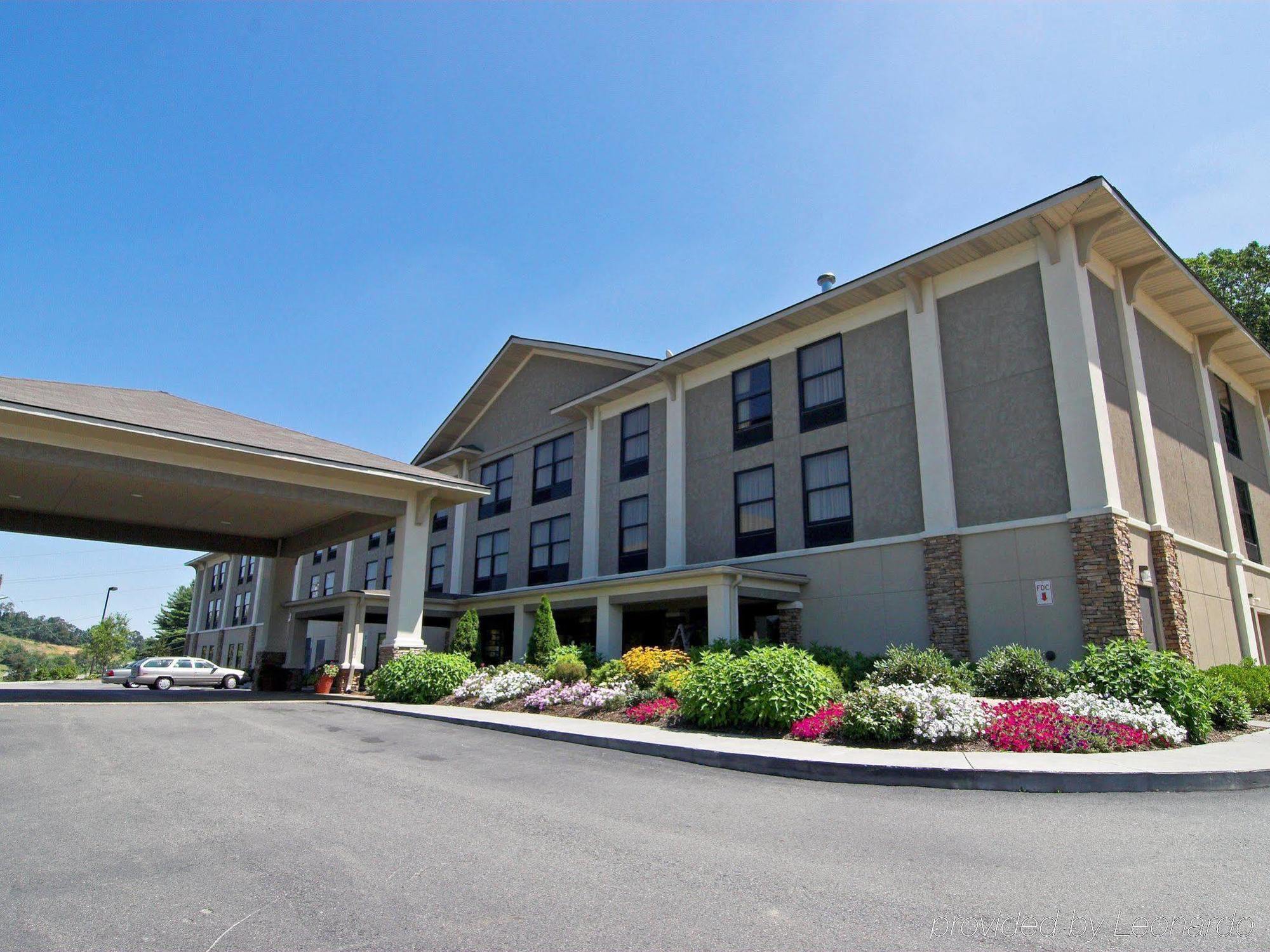 Quality Inn & Suites Boone - University Area Exterior photo