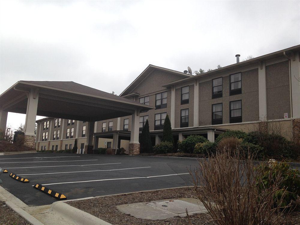 Quality Inn & Suites Boone - University Area Exterior photo